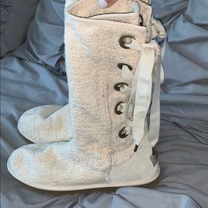Creme UGG Boots